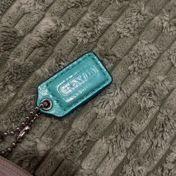 Coach Poppy RARE large multicolored wristlet - Picture 2 of 16